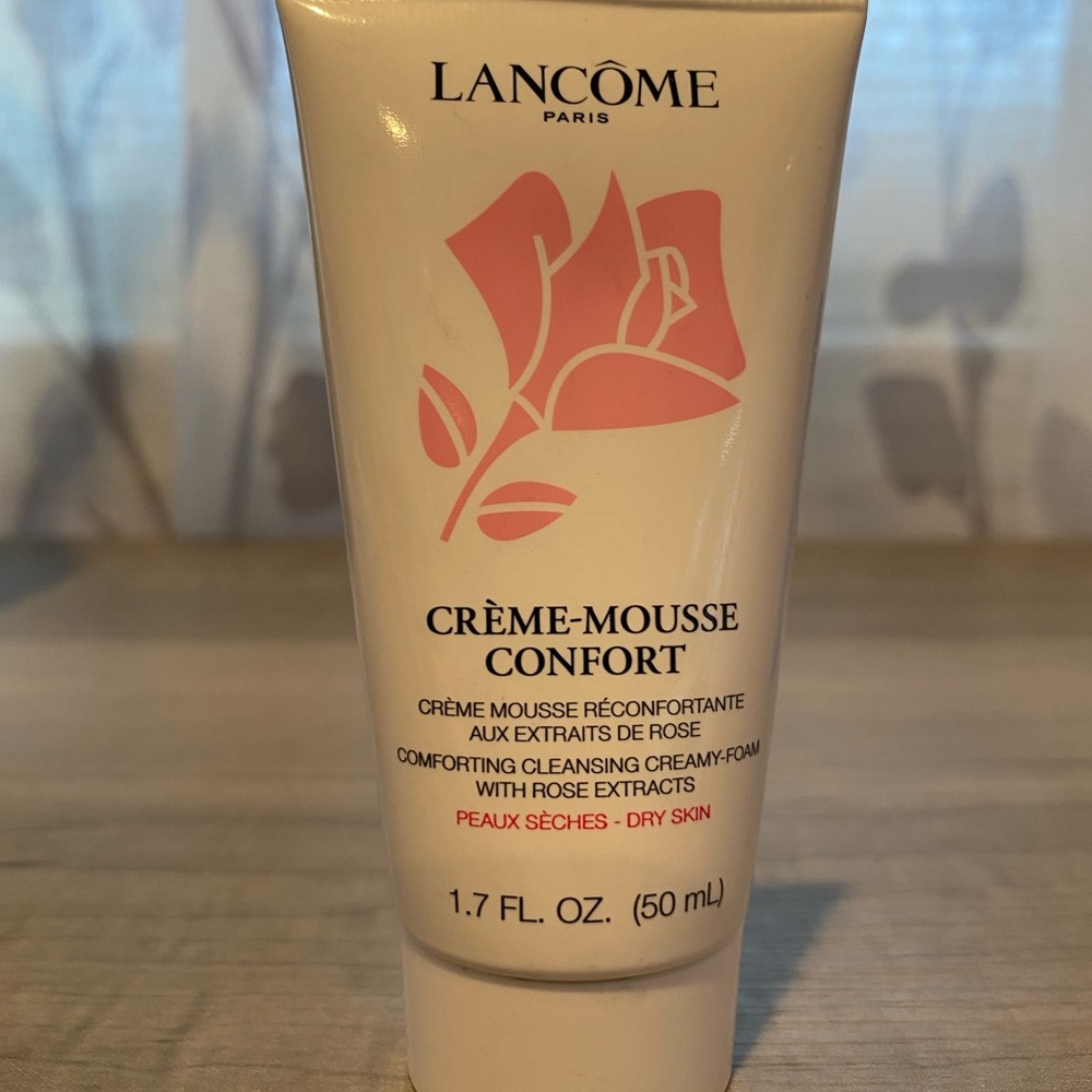 Lancôme cleansing cream with rose extracts